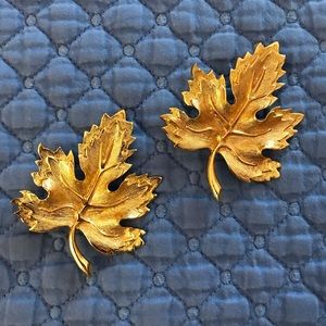 Set of two Leaf Pins